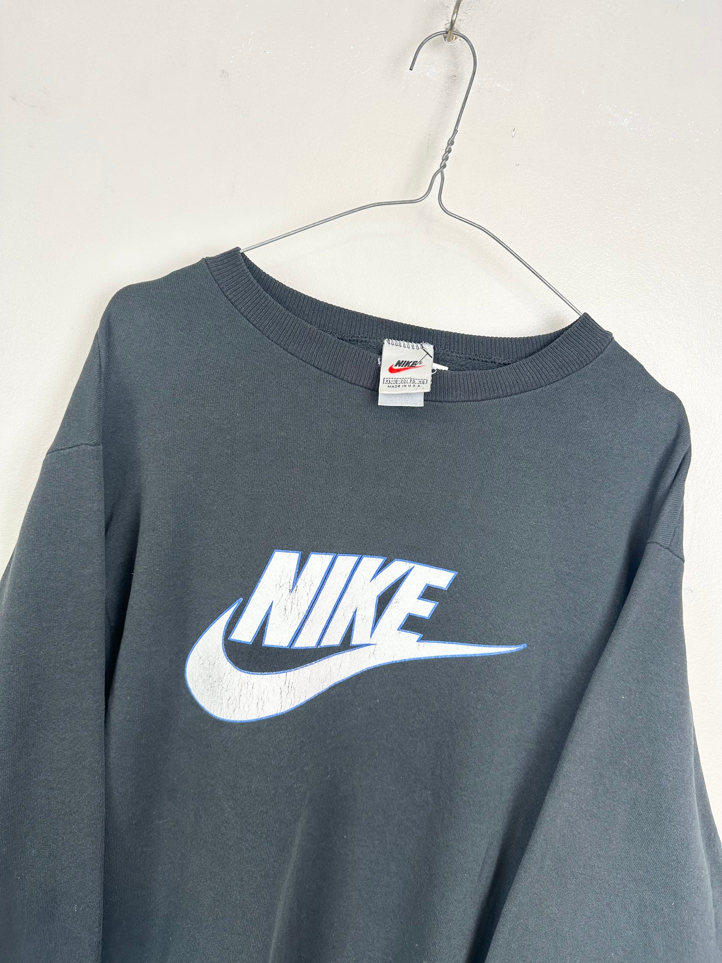 Nike 90s Boxy Vintage Single Stitch Youth Sweatshirt