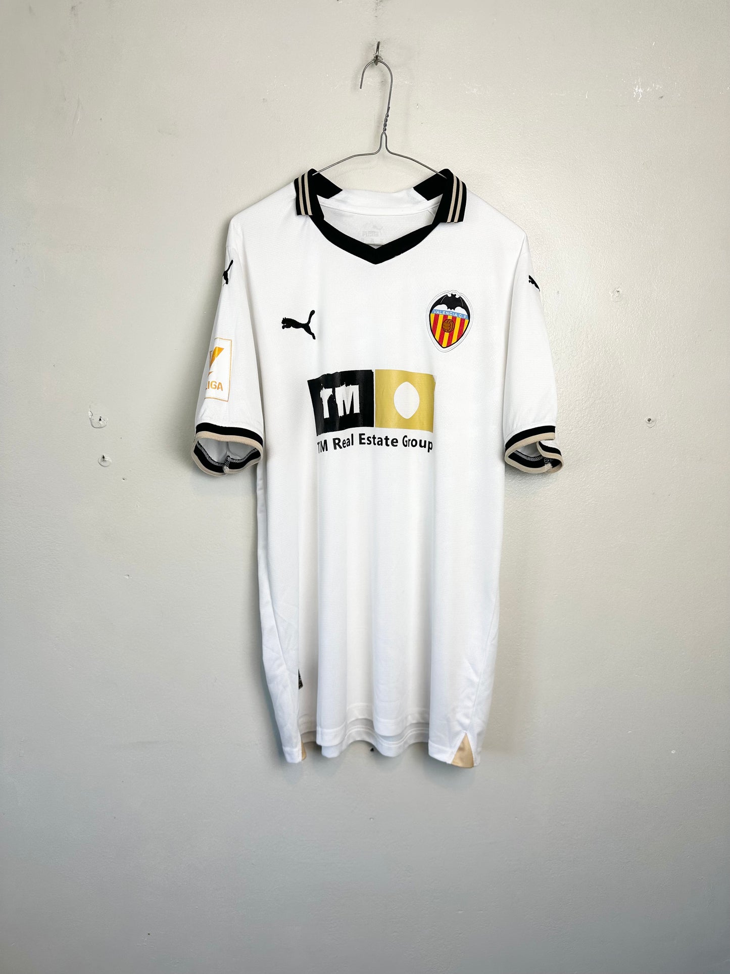 Valencia 23/24 Home Puma Football Shirt