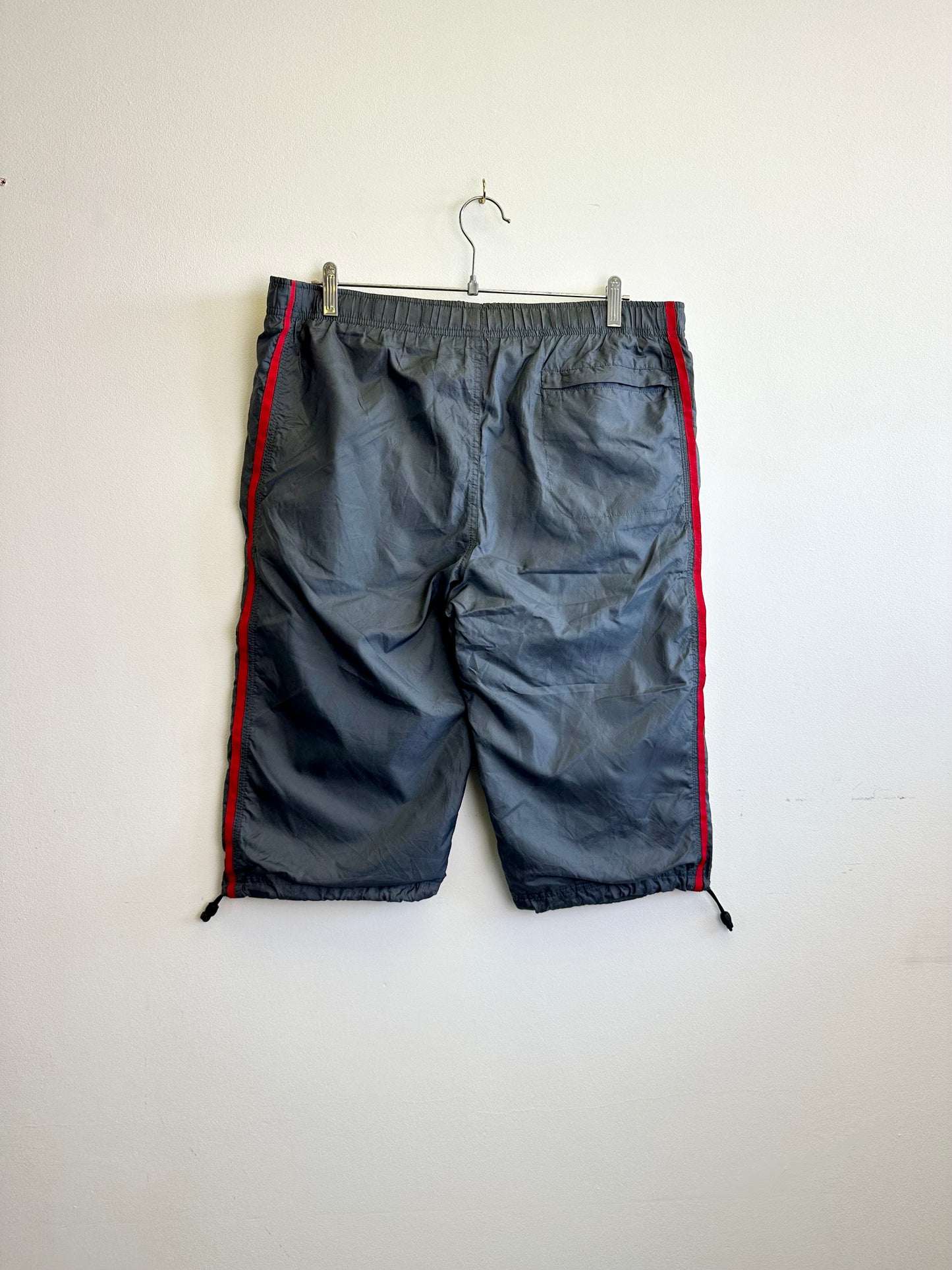 Nike 00s Y2K 3/4 Length Shorts